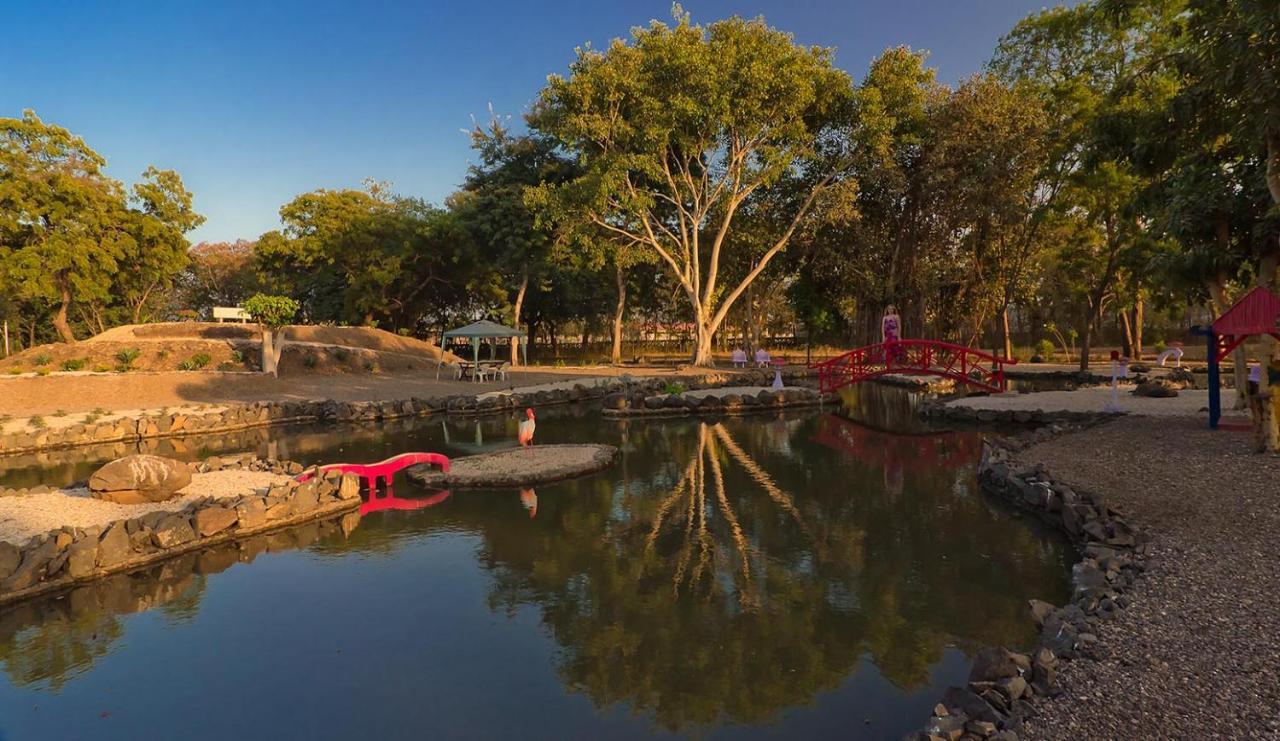 Orchard Palace Gondal Esterno foto